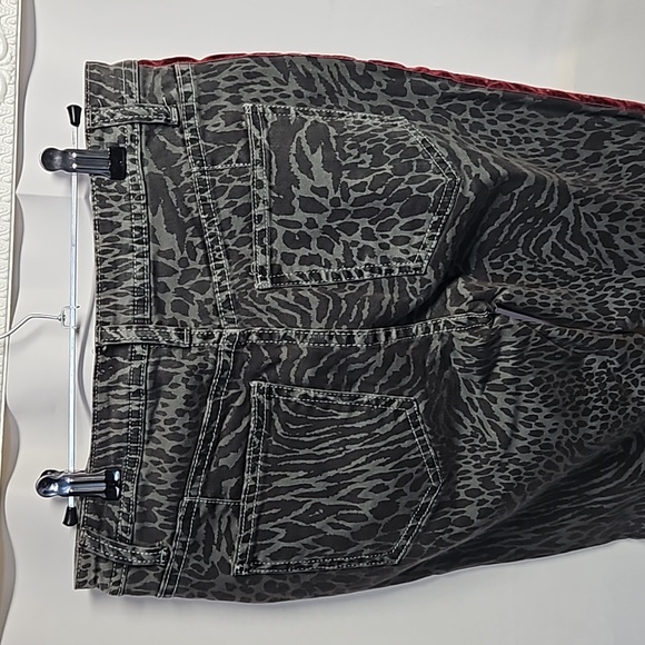 Easel Skinny Jeans NWT Sz S - Picture 4 of 7